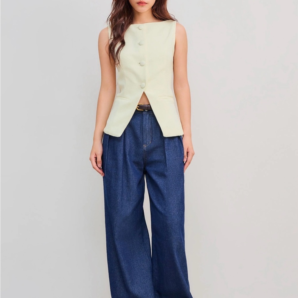 Cider Cream Sleeveless Top